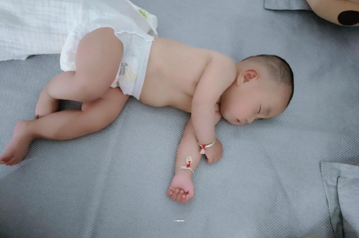 武安宝宝积食发烧怎么处理